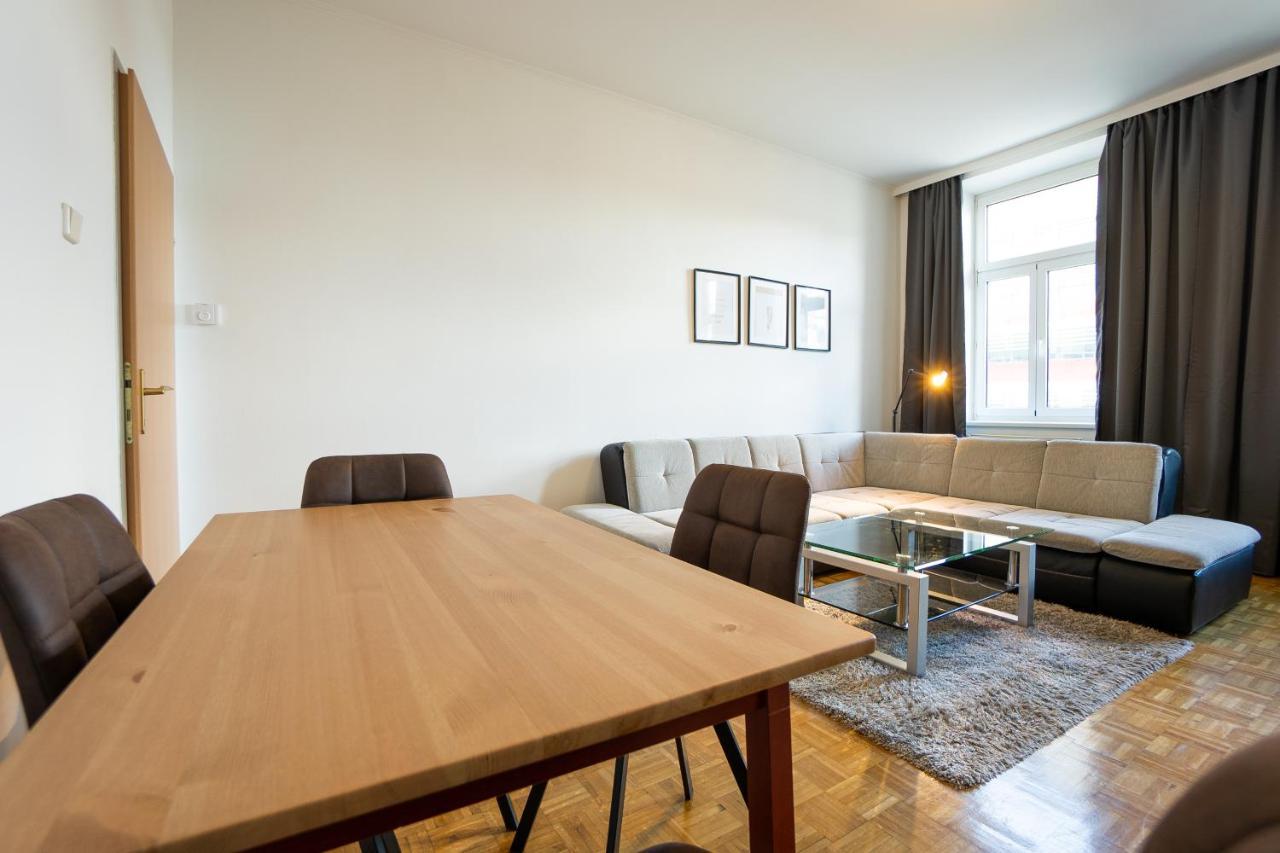 Two Bedrooms Family Nice Apartment เวียนนา ภายนอก รูปภาพ