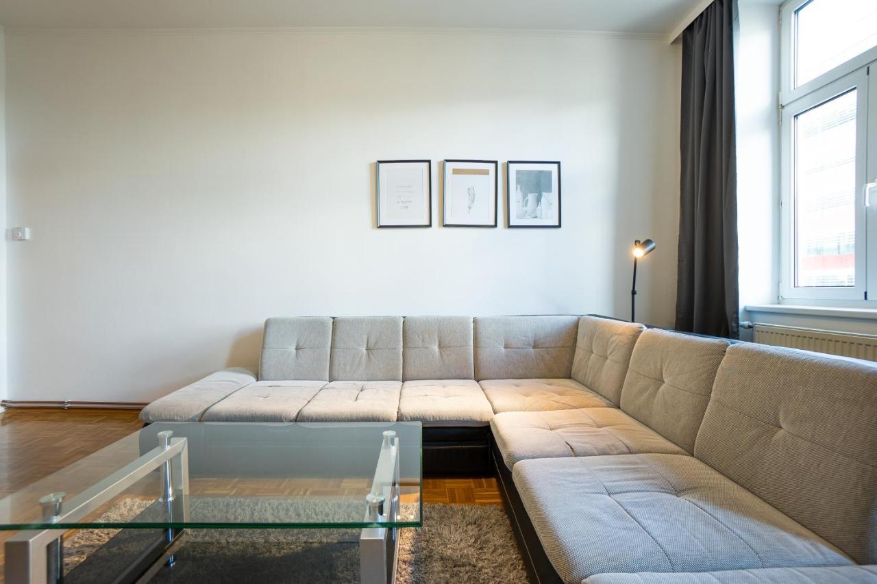 Two Bedrooms Family Nice Apartment เวียนนา ภายนอก รูปภาพ