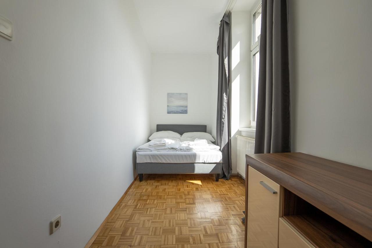 Two Bedrooms Family Nice Apartment เวียนนา ภายนอก รูปภาพ