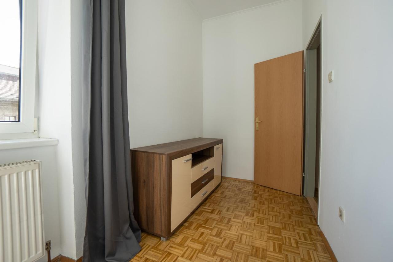 Two Bedrooms Family Nice Apartment เวียนนา ภายนอก รูปภาพ
